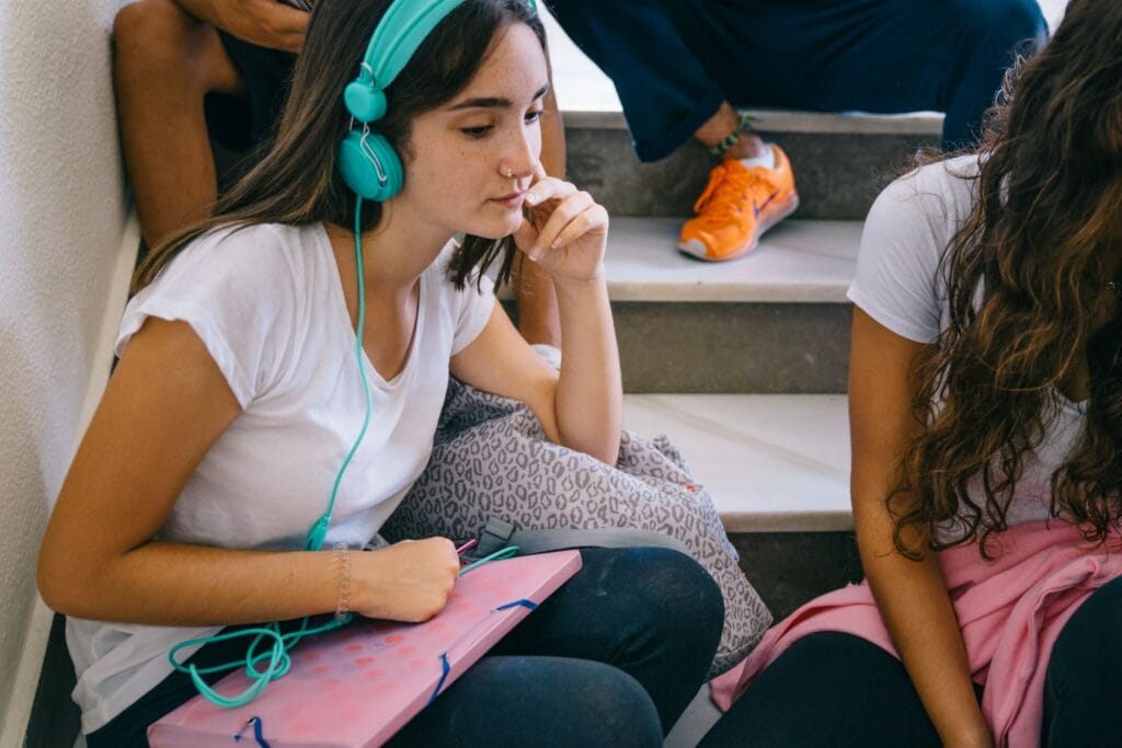 Therapy Helps Teens Break Free from the Fear of Judgment